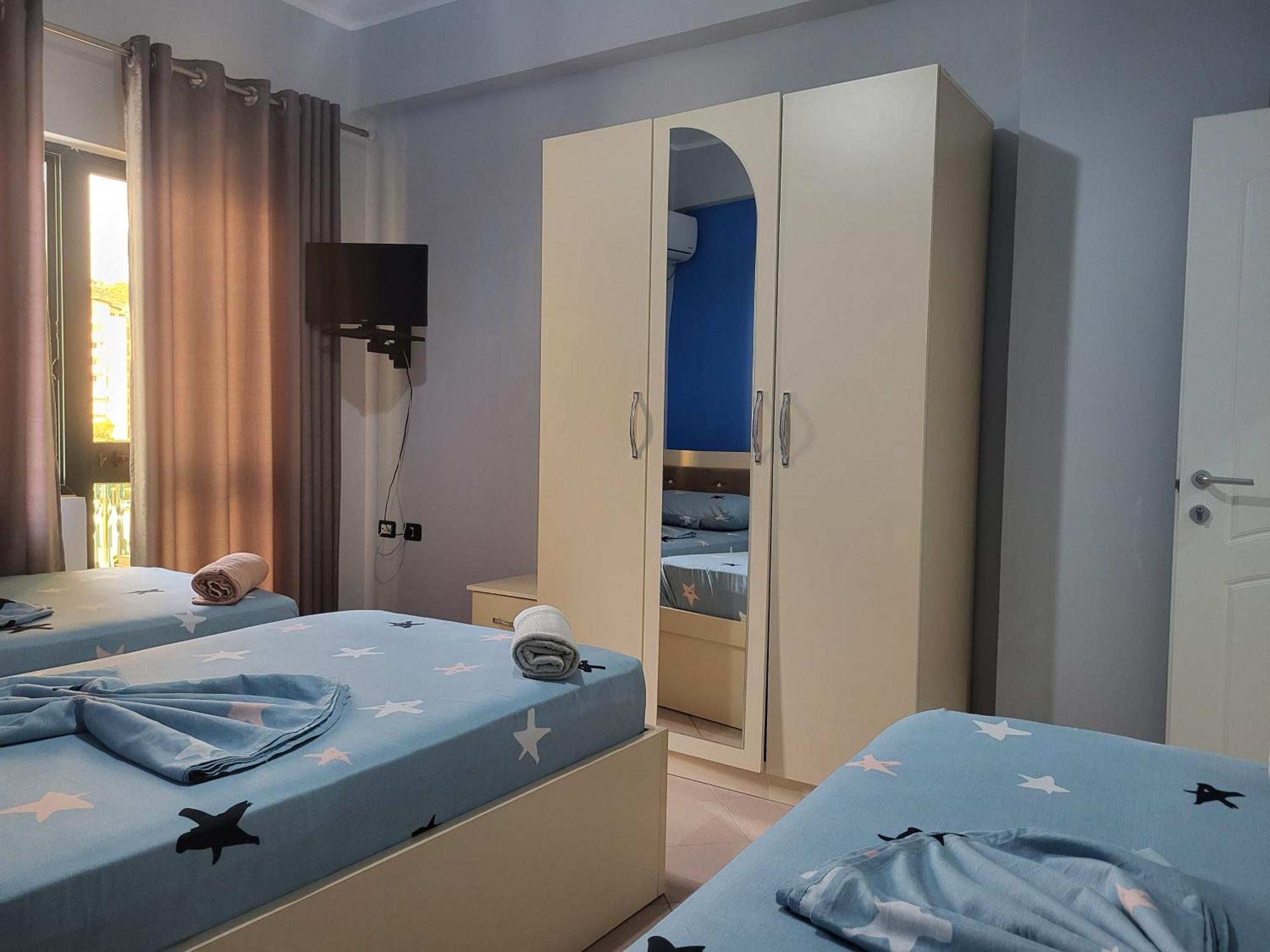 Hotel Europa Lezhë Exteriör bild