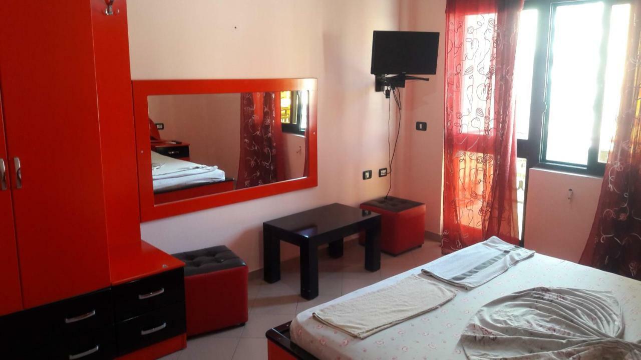 Hotel Europa Lezhë Exteriör bild